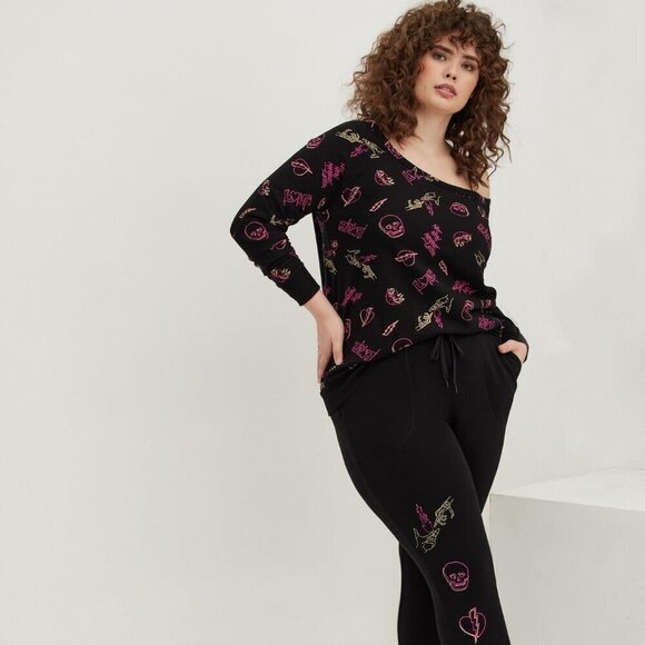 Torrid LoveSick Off-Shoulder Sweatshirt - Everyday Fleece Graffiti Black 3x NWT - Picture 2 of 10